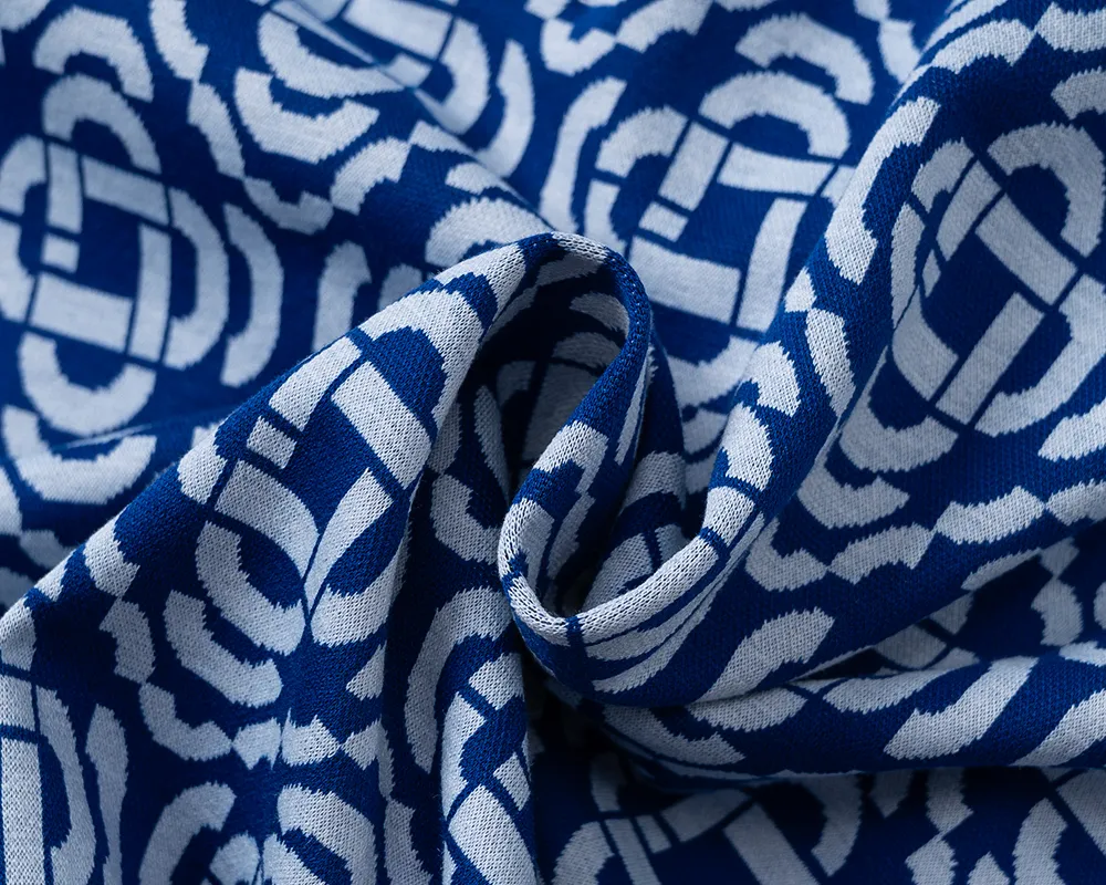 30161# 2026 spring and summer official website New Arrival lapel T-shirt, knitted jacquard fabric is handsome, the fabric is comfortable, the workmanship is rigorous, and the stitching is neat. Good upper body effect·Sizes M-3XL Blue